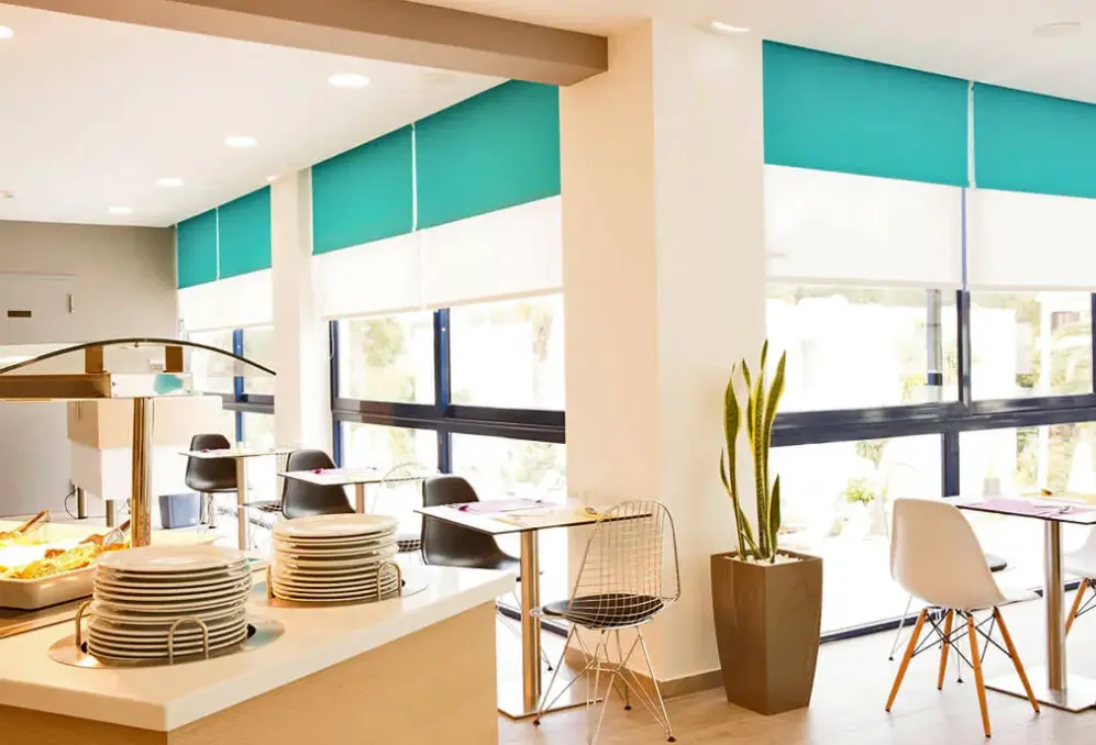 Restauracja i jedzenie w hotelu Nasos (ex. Smartline)
