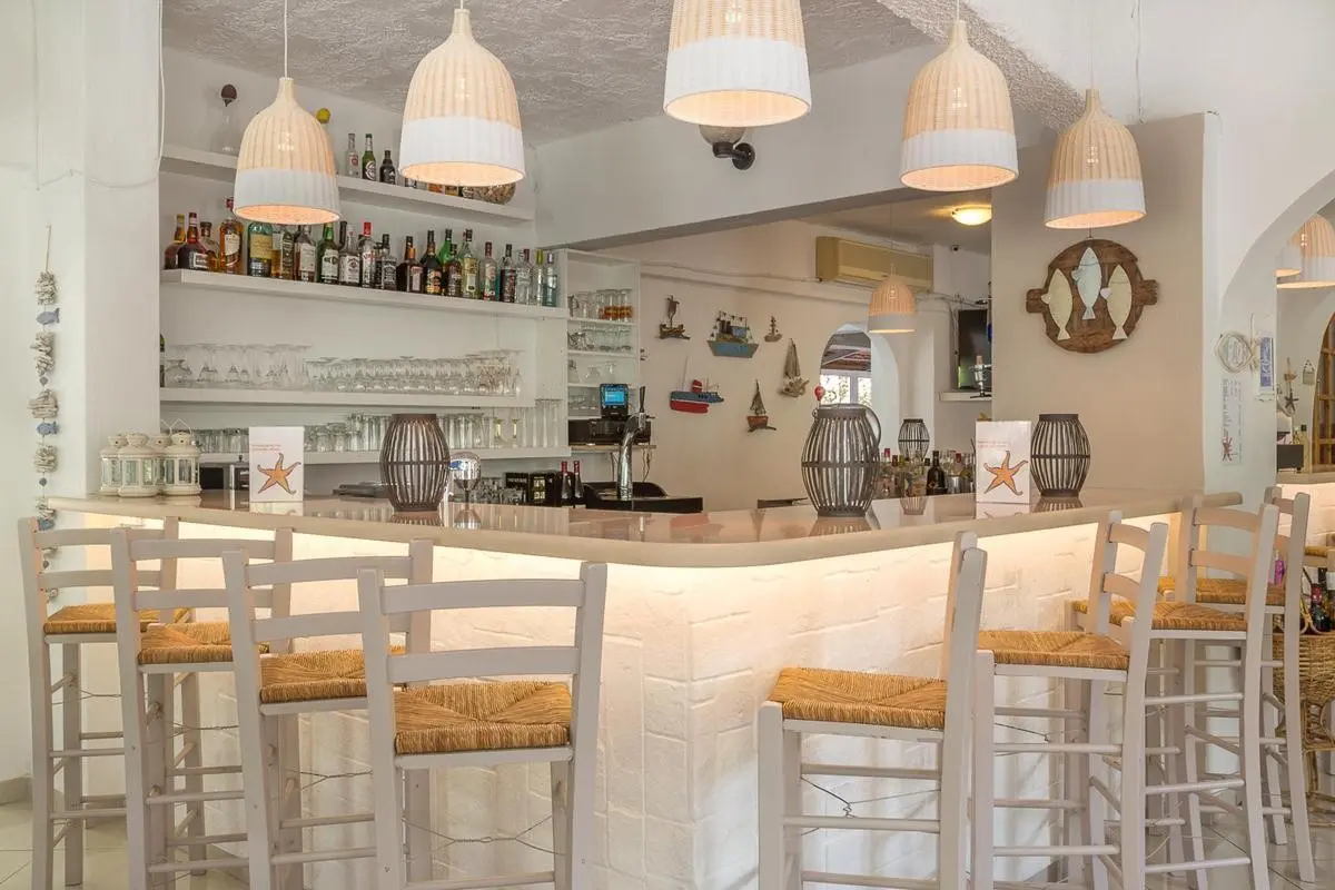 Restauracja i jedzenie w hotelu Nathalie