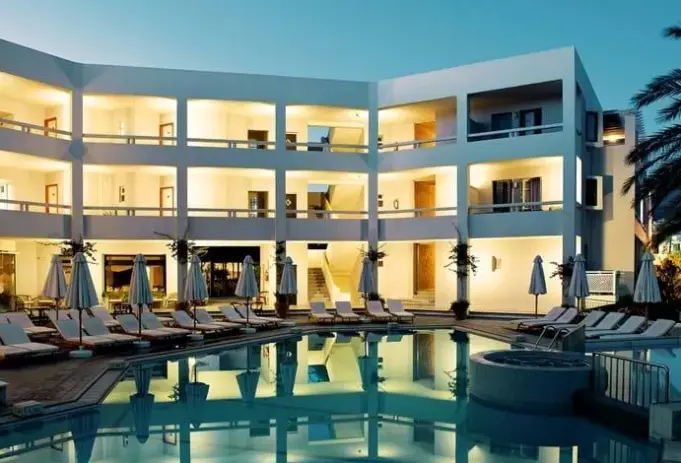 Basen w hotelu Pearl Beach (ex. Sentido Pearl Beach)