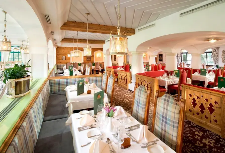 Restauracja i jedzenie w hotelu Pichlmayrgut