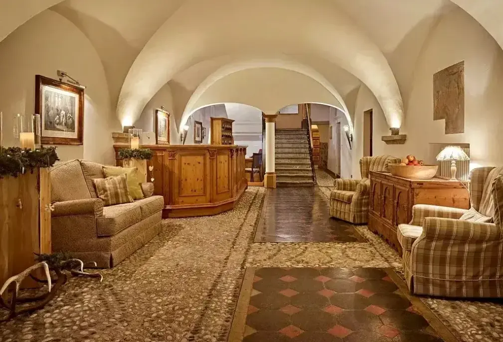 Lobby hotelu Romantic Excelsior (Cavalese)