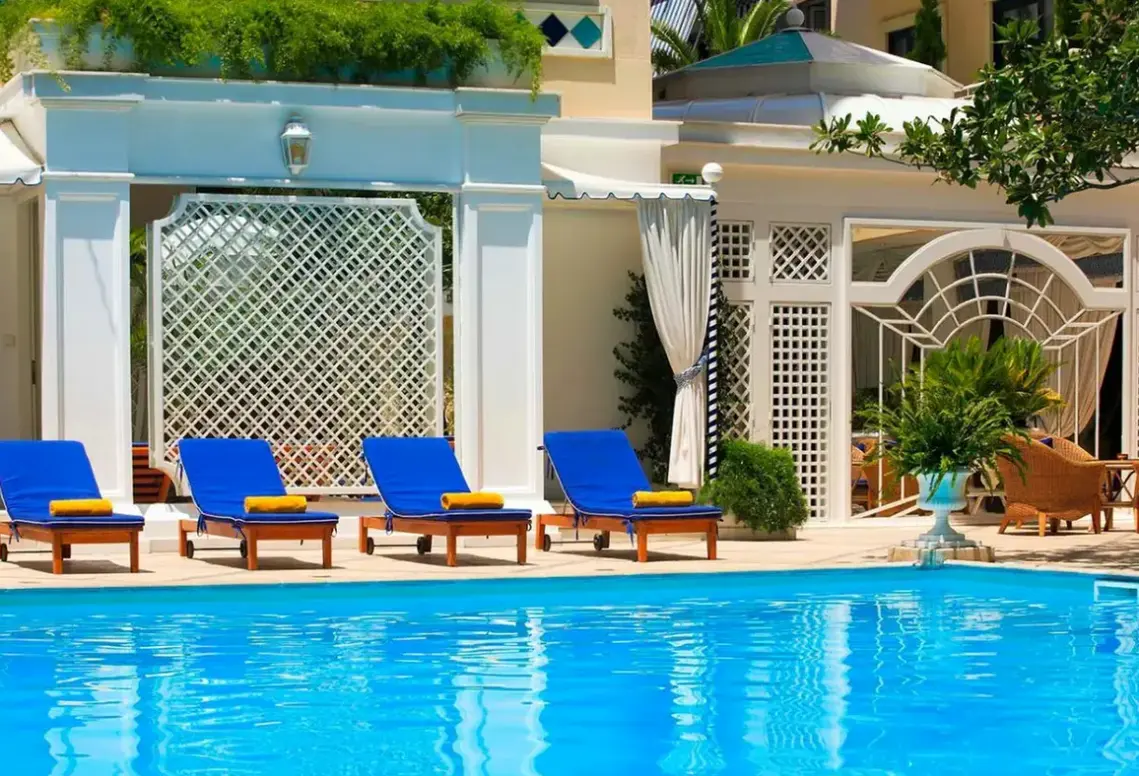Basen w hotelu Royal Olympic