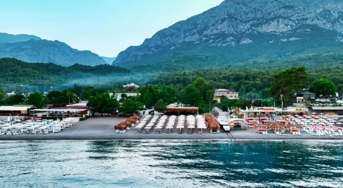 Plaża przy hotelu Saint Star Kemer