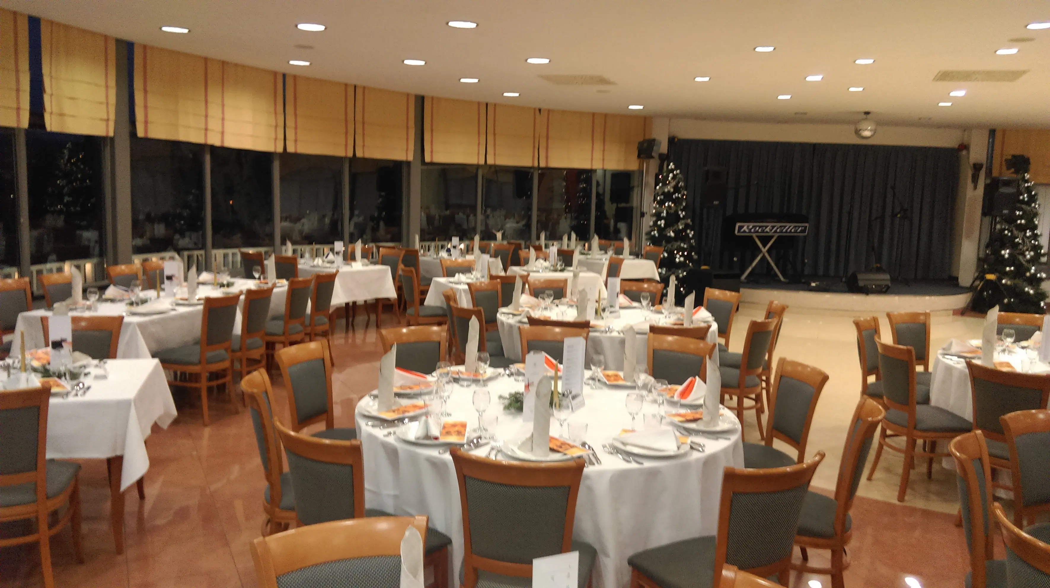 Restauracja i jedzenie w hotelu San Simon Resort