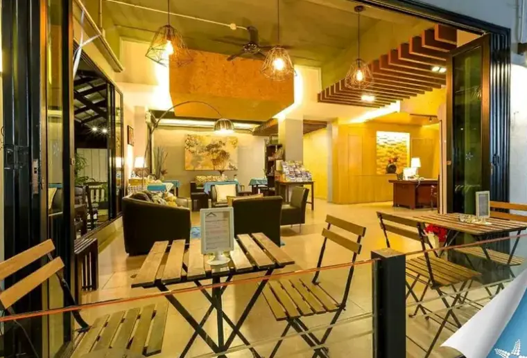 Restauracja i jedzenie w hotelu Sea Front Home
