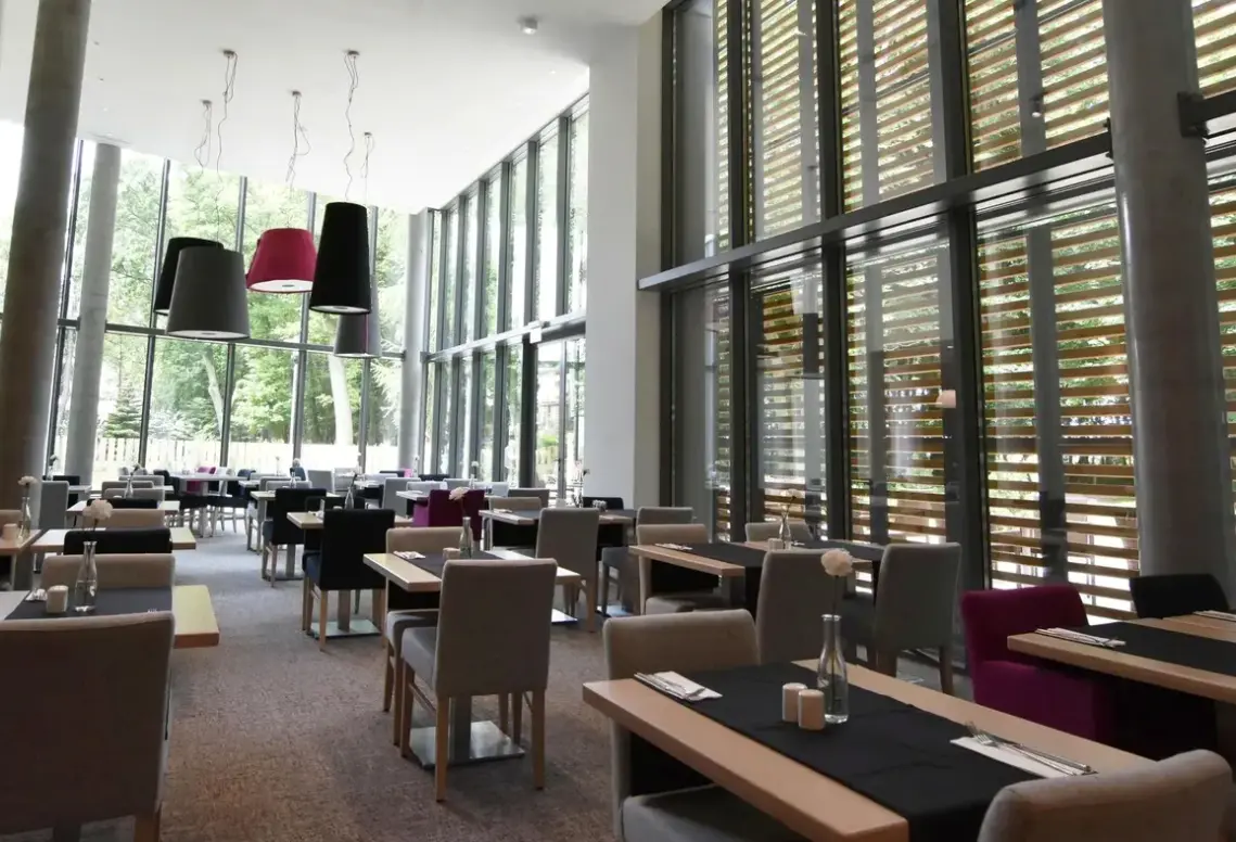 Restauracja i jedzenie w hotelu Shuum Boutique Wellness (ex Wellness Pro-Vita)