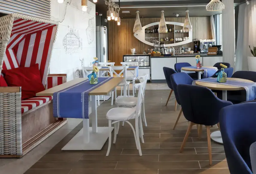 Restauracja i jedzenie w hotelu Skipper