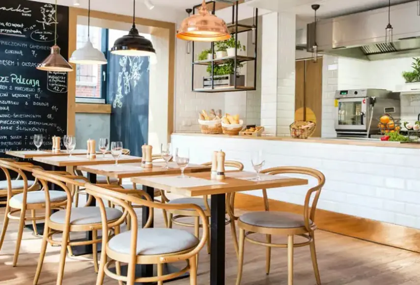 Restauracja i jedzenie w hotelu Smart Gdańsk
