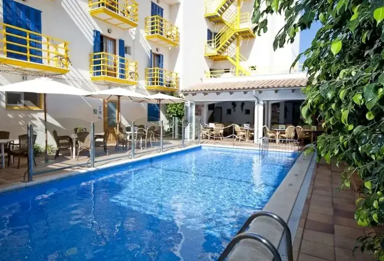 Hotel smartline Bella Vista (Cala Ratjada) w Hiszpania (Majorka) - oferta last minute