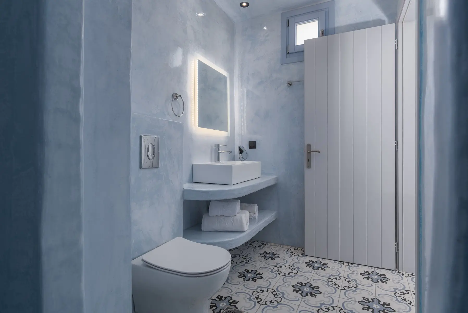 Łazienka w pokoju hotelu Sole D’Oro Luxury Suites