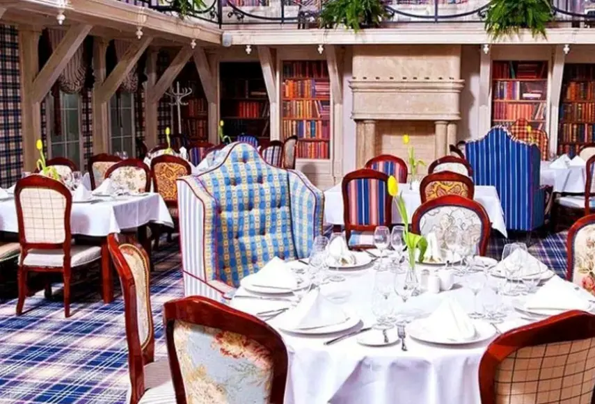 Restauracja i jedzenie w hotelu St. Bruno