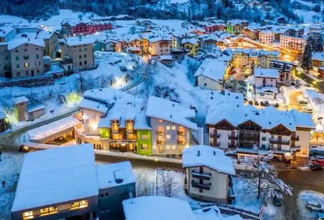 Widok z hotelu Suite Sassdei