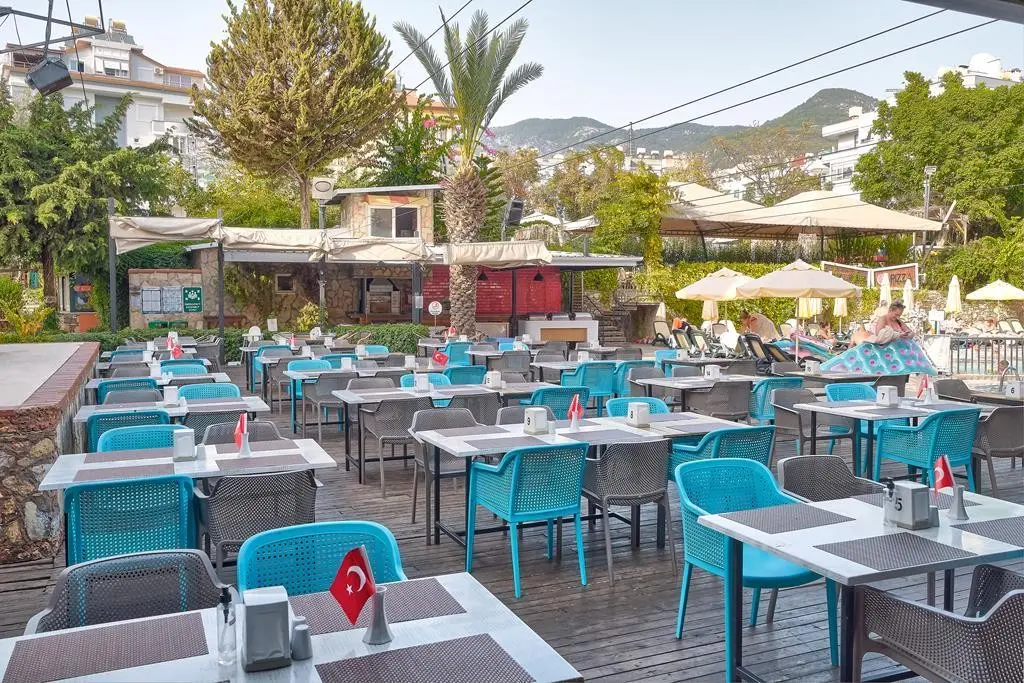 Restauracja i jedzenie w hotelu Sunpark Garden