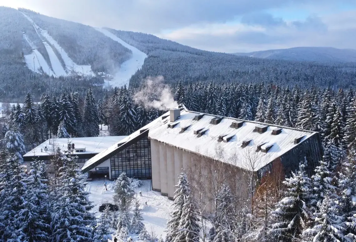Widok z hotelu Svornost