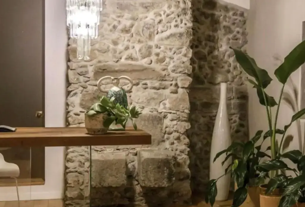 Tale Restaurant & Suite