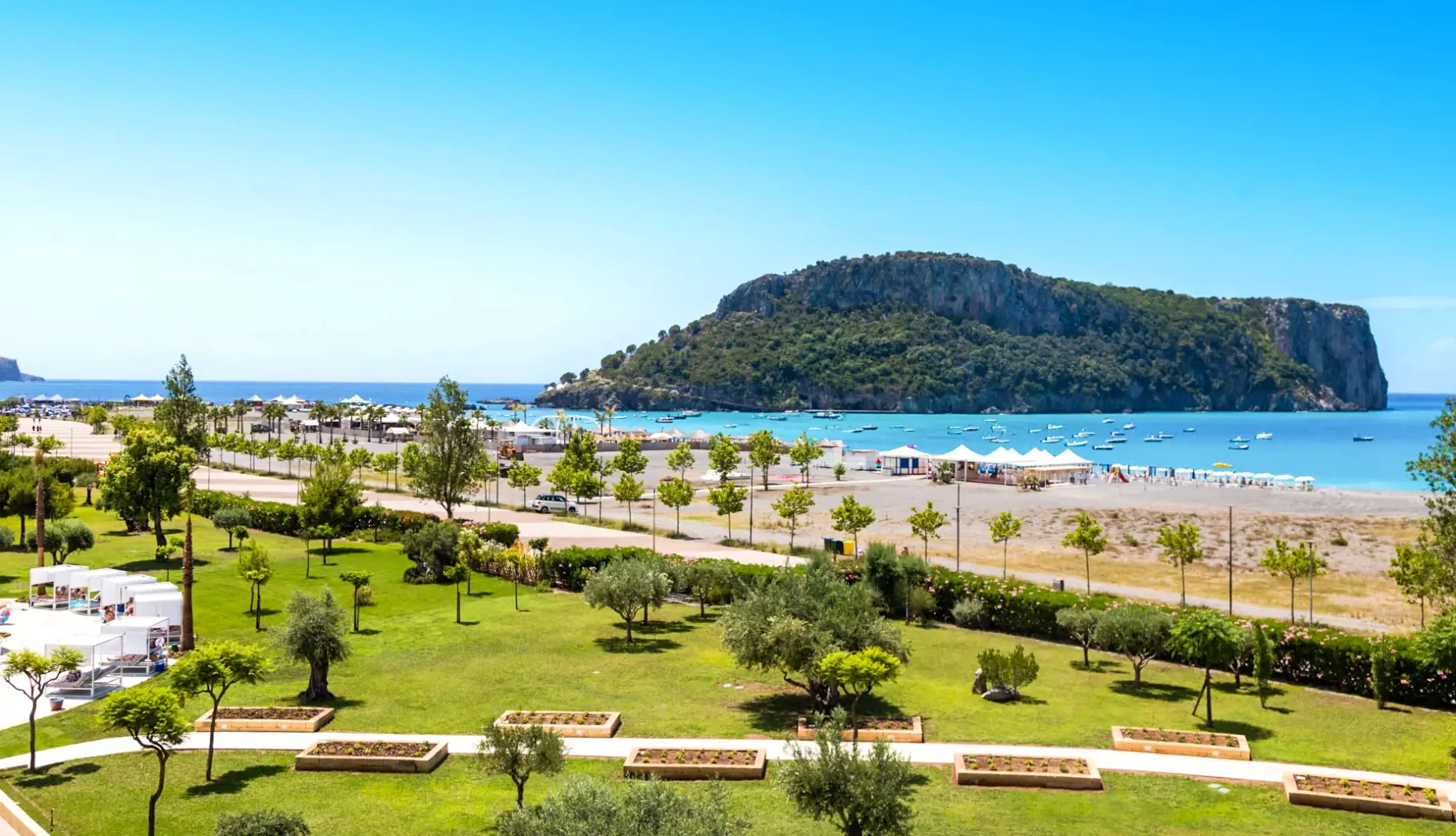 Plaża przy hotelu TH Praia Mare Borgo di Fiuzzi Resort & SPA