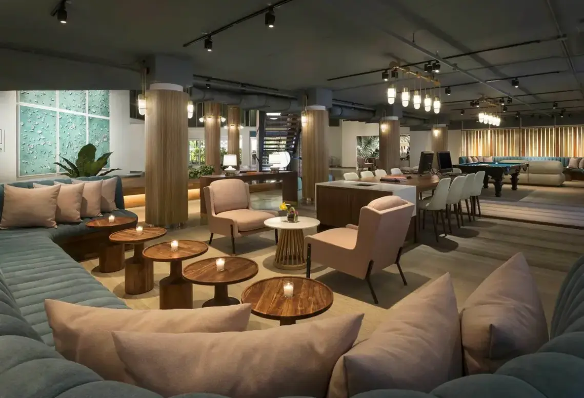 Lobby hotelu The Gates Hotel South Beach – a DoubleTree by Hilton