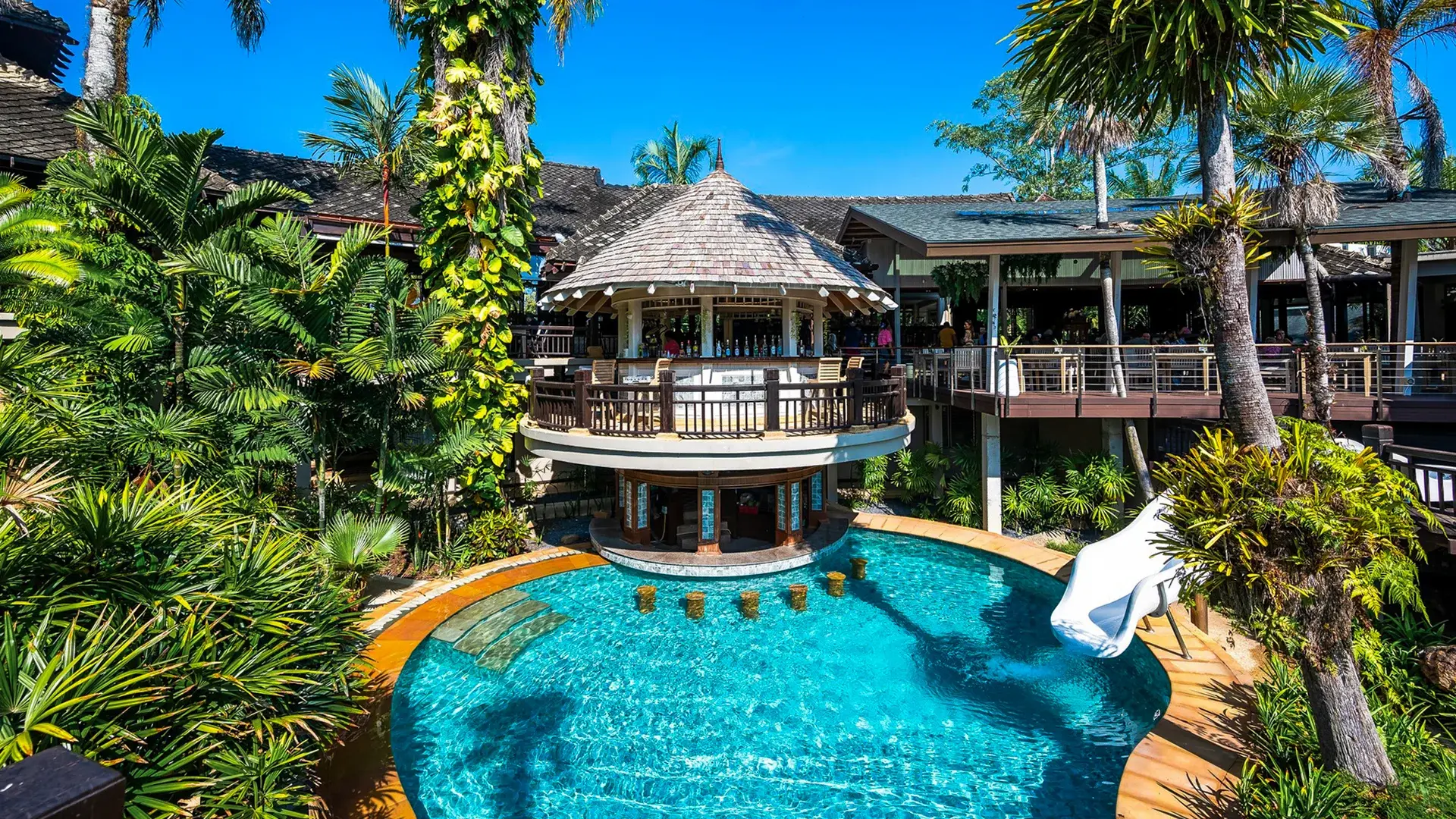 Hotel The Hotspring Beach Resort & Spa