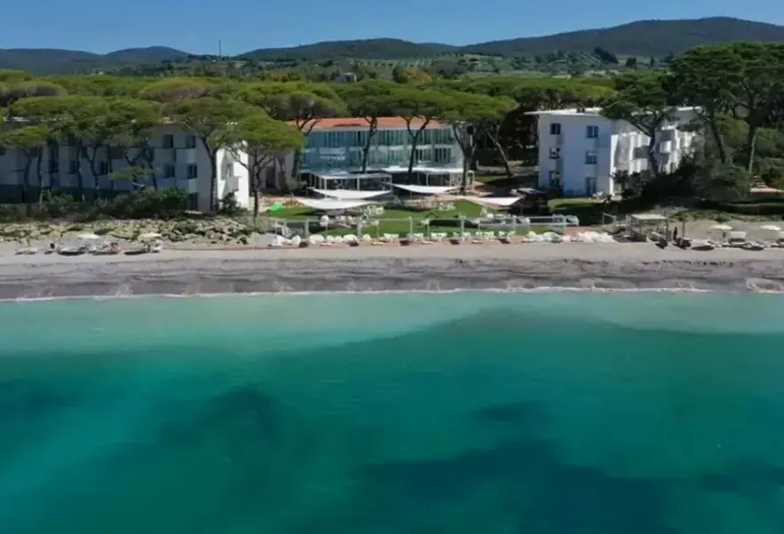Plaża przy hotelu The Sense Experience Resort