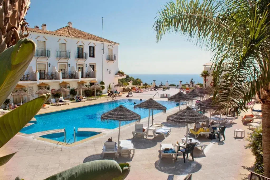 Basen w hotelu Trh Mijas