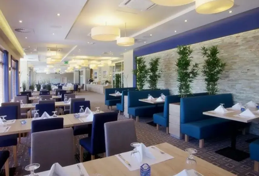 Restauracja i jedzenie w hotelu Tristan Pensjonat
