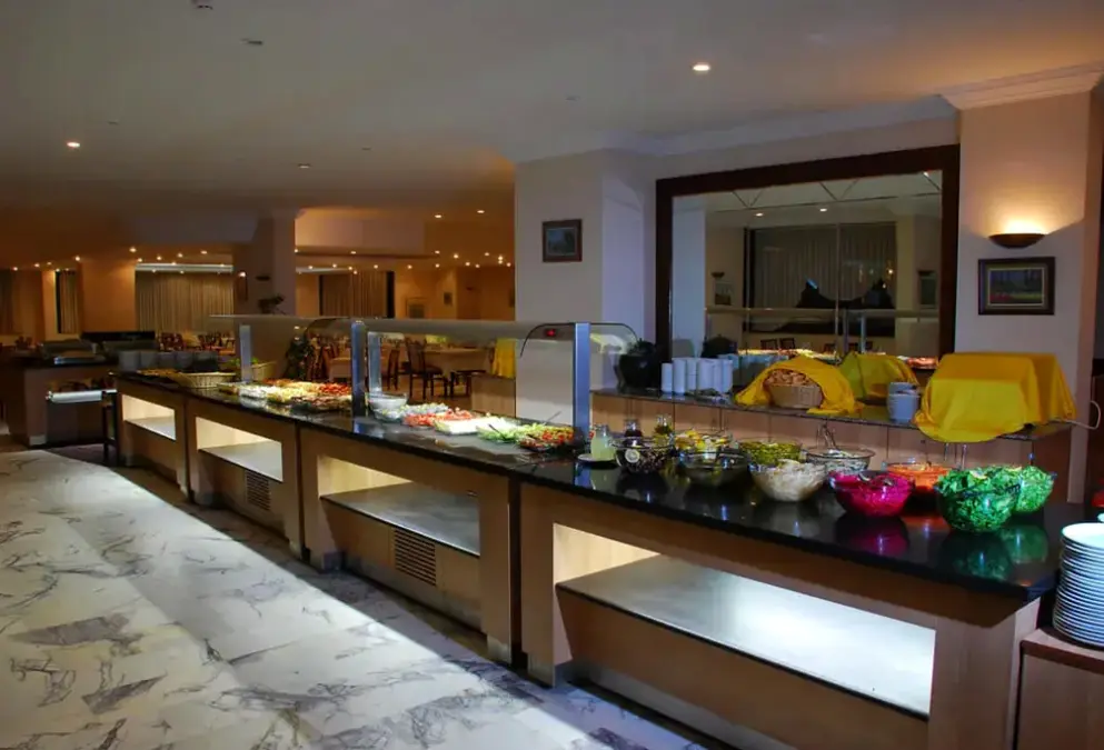 Restauracja i jedzenie w hotelu Tuntas Beach