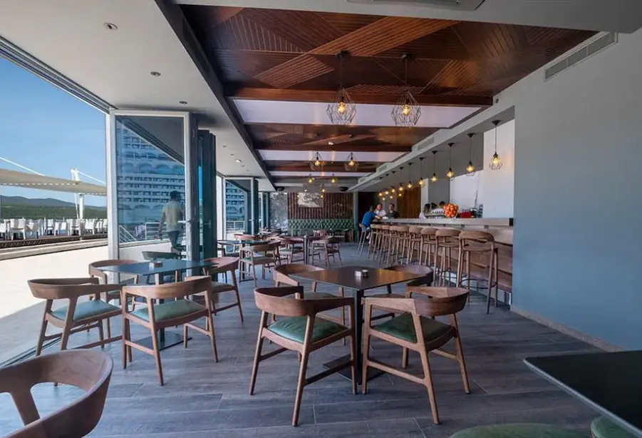 Restauracja i jedzenie w hotelu Vapore