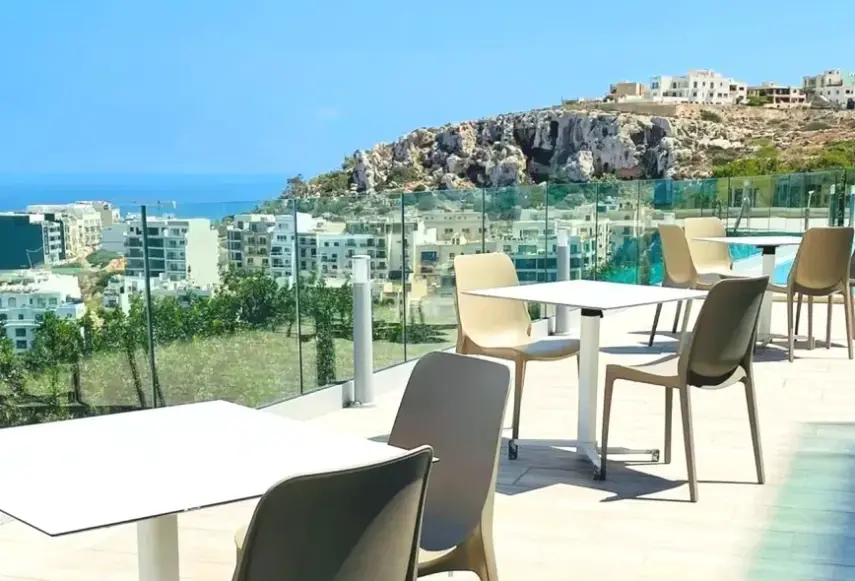 Restauracja i jedzenie w hotelu Viu 57