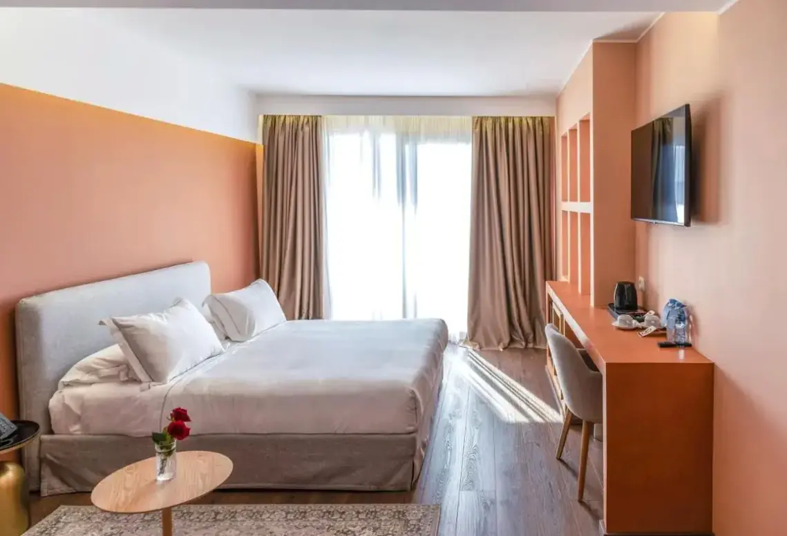 Pokój w hotelu Vlora Priam Affiliated by Melia
