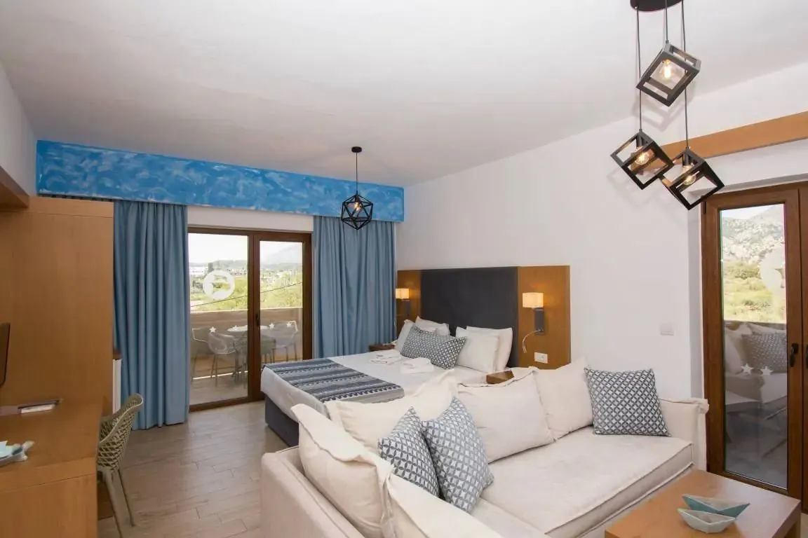 Hotel Yianna Caravel