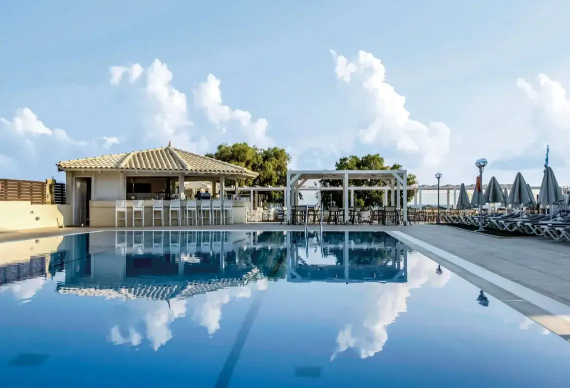 Basen w hotelu Zeus Neptuno Beach (ex. Neptuno Beach)