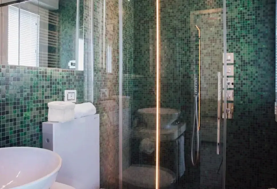 Łazienka w pokoju hotelu Adlon (Lido di Jesolo)