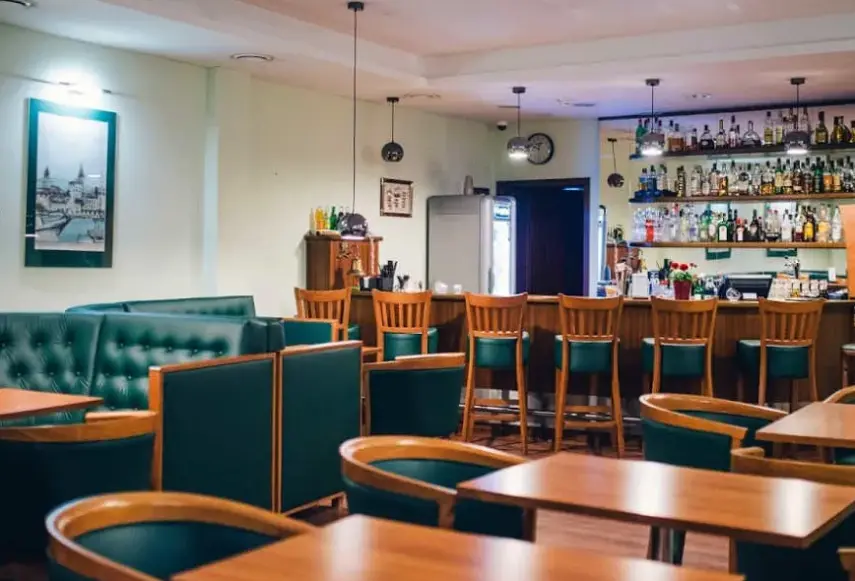 Restauracja i jedzenie w hotelu Admirał (Gdańsk)
