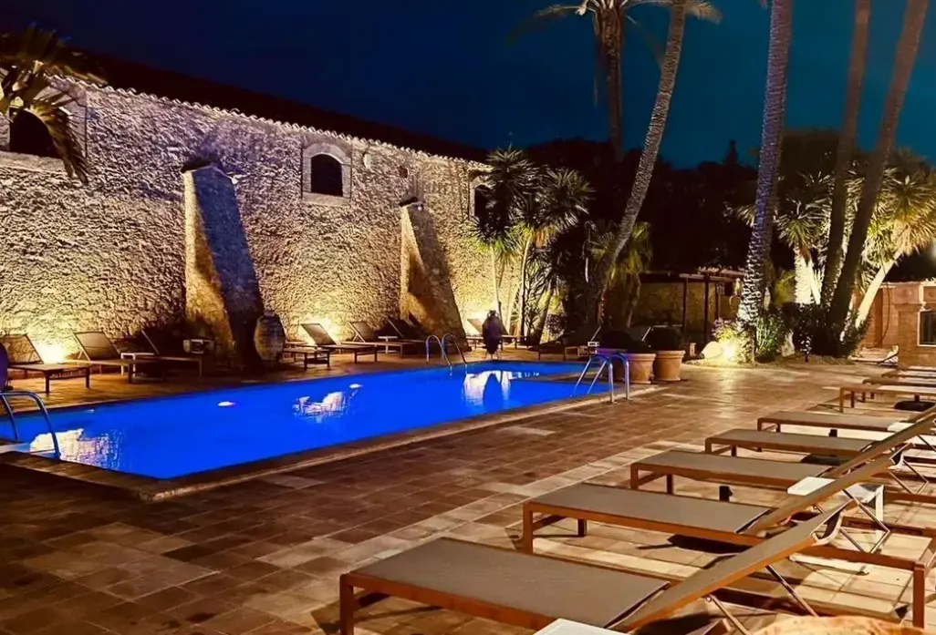 Basen w hotelu Agriturismo Vecchia Masseria