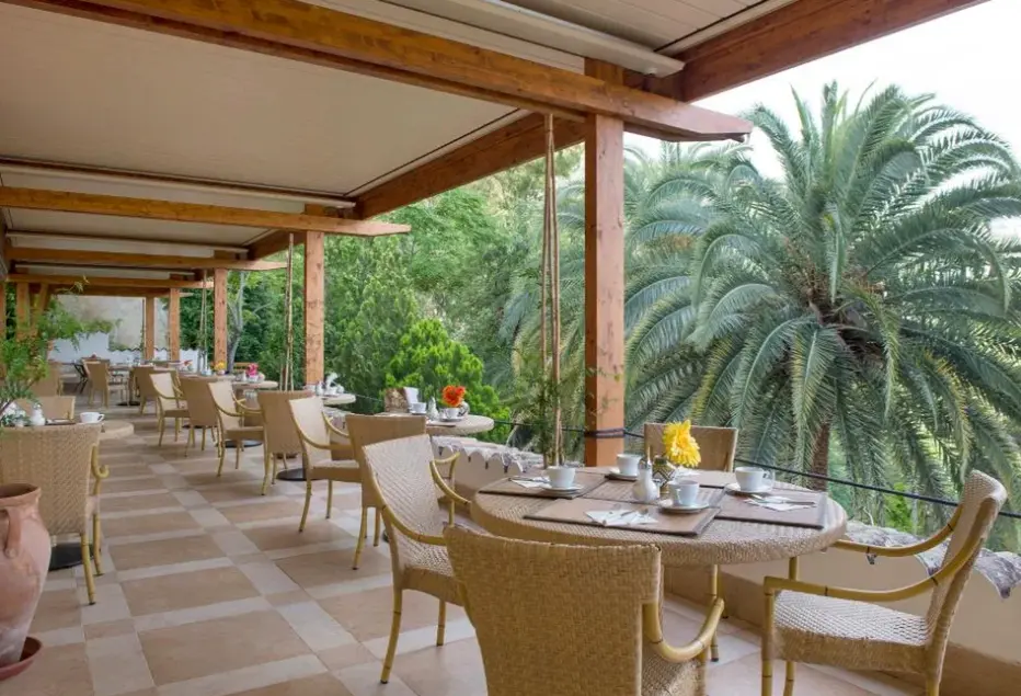 Restauracja i jedzenie w hotelu Alberi Del Paradiso