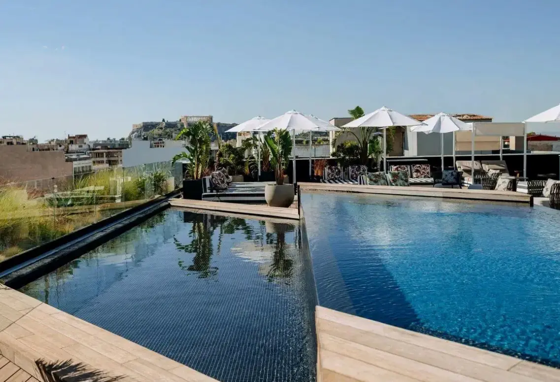 Basen w hotelu Aluma Skylark (ex Brown Lighthouse Athens)