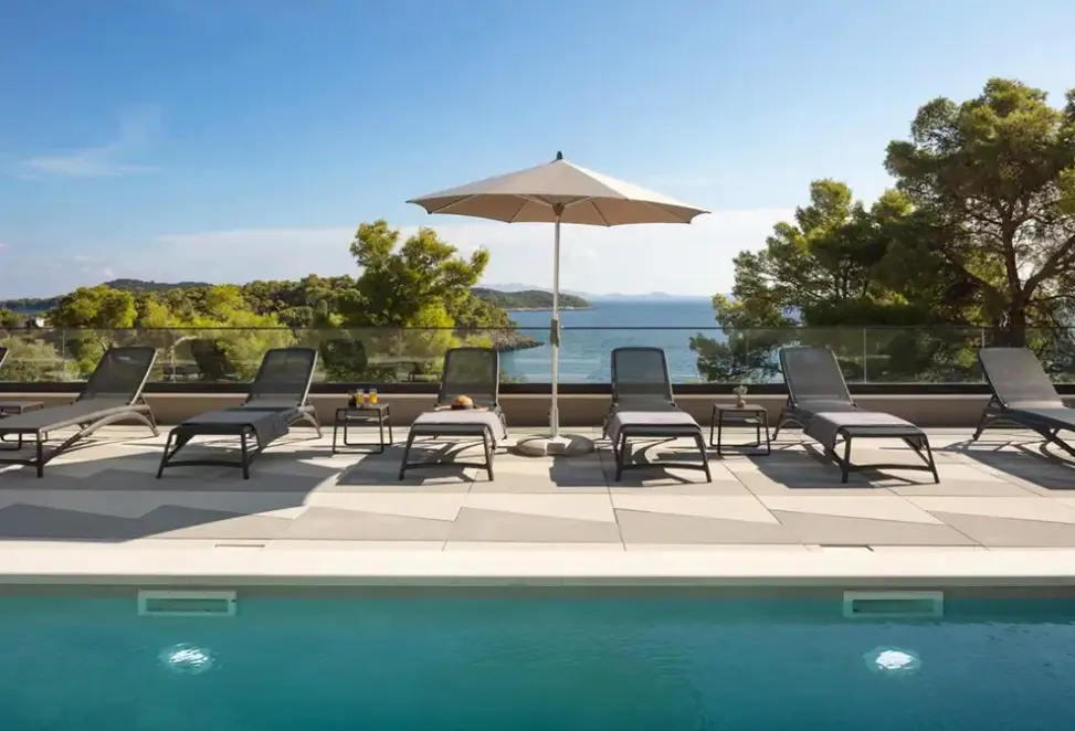 Basen w hotelu Aminess Alfir (Korčula)