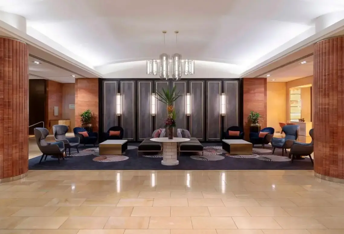 Lobby hotelu Amora Jamison Sydney