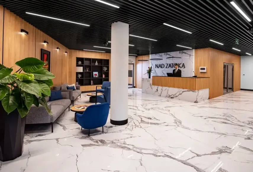 Lobby hotelu Aparthotel nad Zatoką