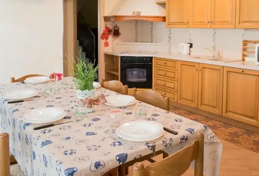 Restauracja i jedzenie w hotelu Appartamento Dina