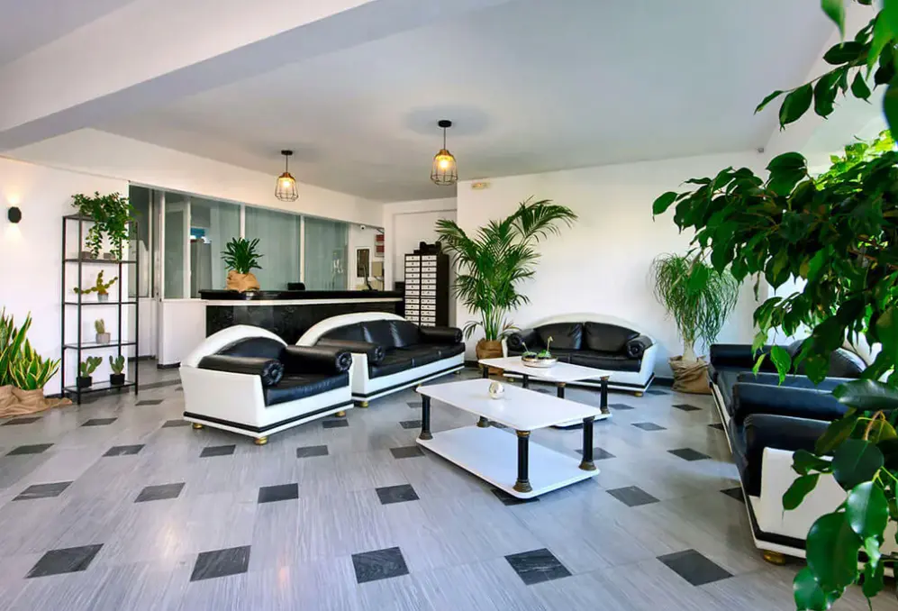 Lobby hotelu Aquarius Beach Eco (Messonghi)