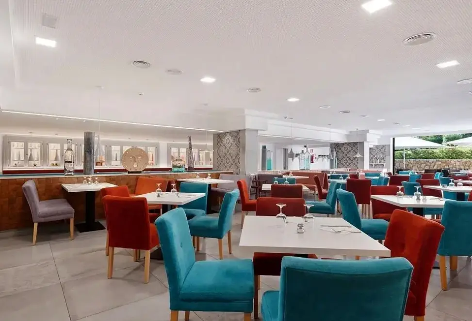 Restauracja i jedzenie w hotelu Aquasol