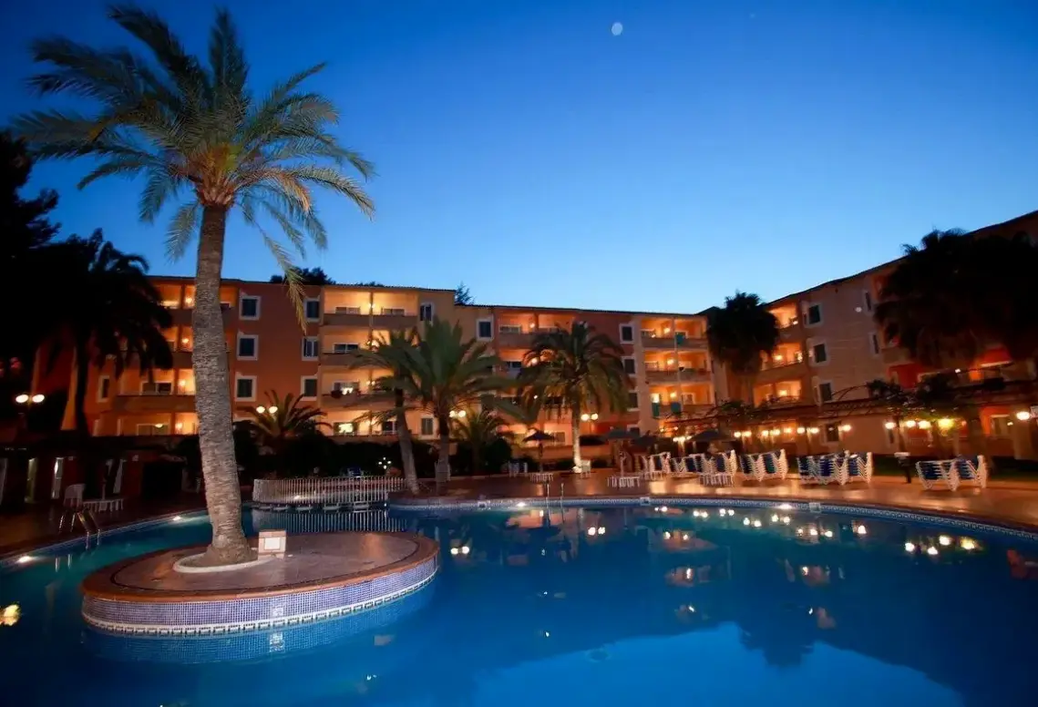 Basen w hotelu Aquasol