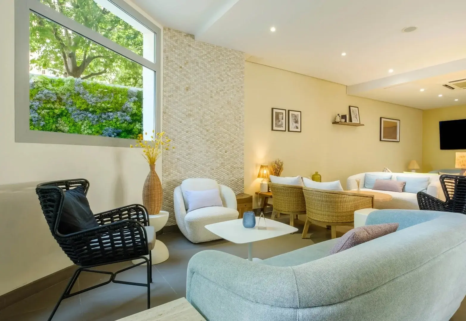 Lobby hotelu B&B Hotel Antibes Juan-les-Pins