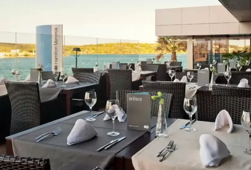Restauracja i jedzenie w hotelu Barceló Hamilton (Menorca)