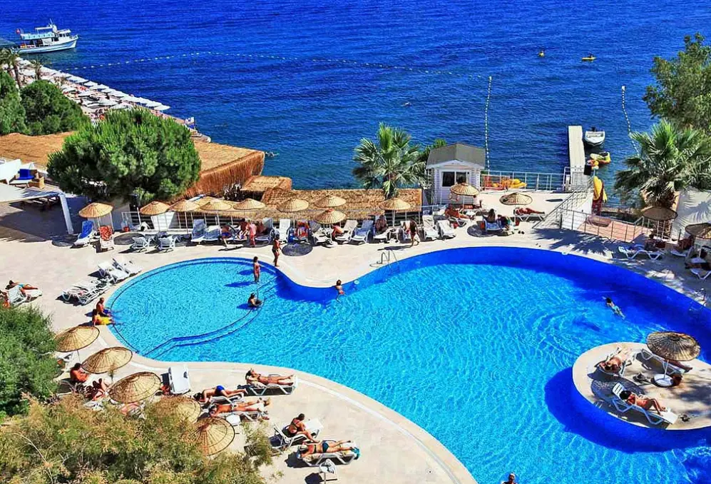 Basen w hotelu Baska Resort Bodrum