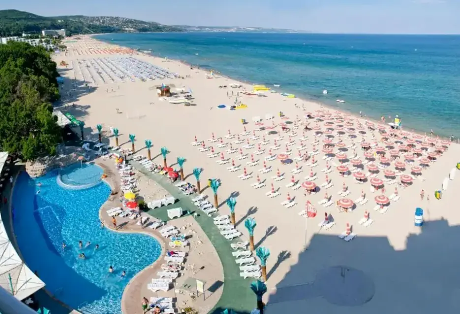 Plaża przy hotelu Borjana