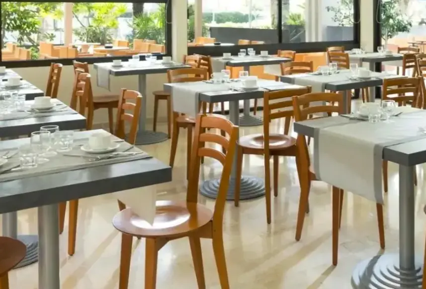 Restauracja i jedzenie w hotelu Buonafortuna