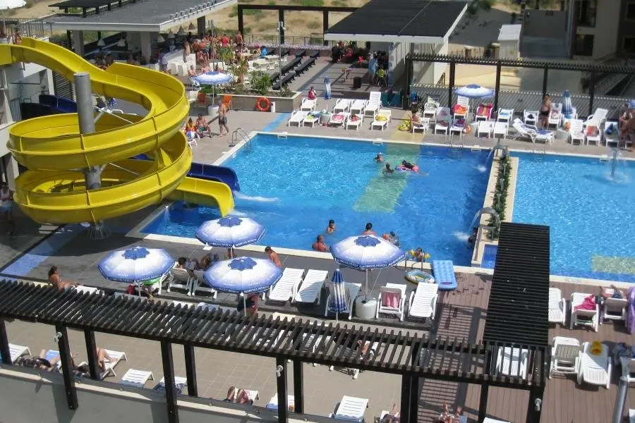 Basen w hotelu Burgas Beach