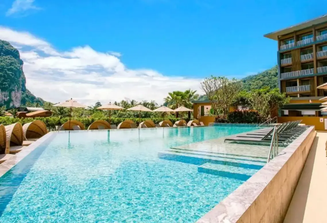 Hotel Centara Life Phu Pano Resort